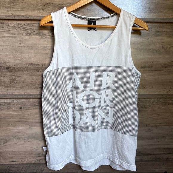 Jordan Other - Air Jordan Black & White Sleeveless Tank Top Men's sz M excellent preworn condit